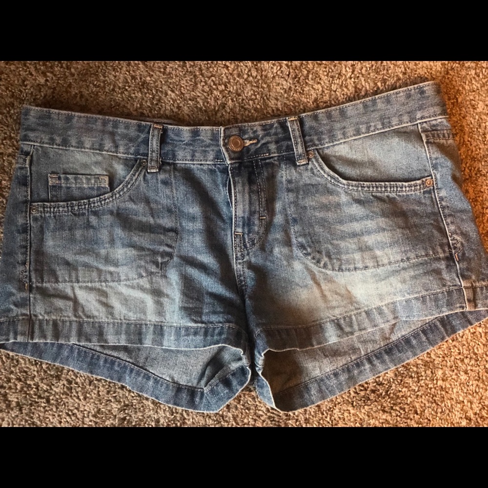 Jean Shorts - Picture 2 of 2